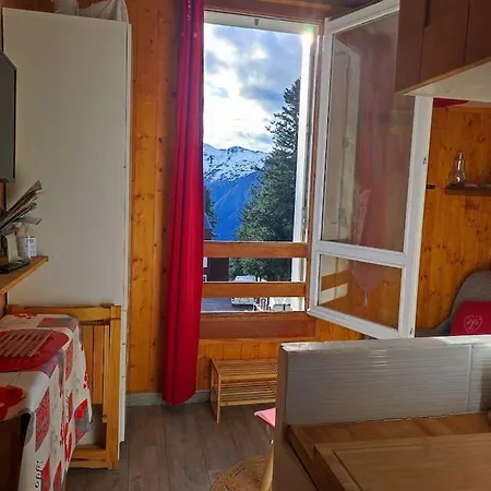 Le Petit Nid Rouge *