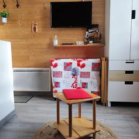 Apartamento Le Petit Nid Rouge *
