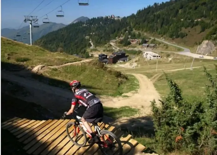 Appartement Le Petit Nid Rouge Ustou