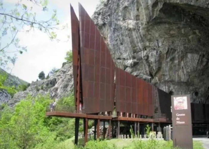 Appartement Le Petit Nid Rouge Ustou