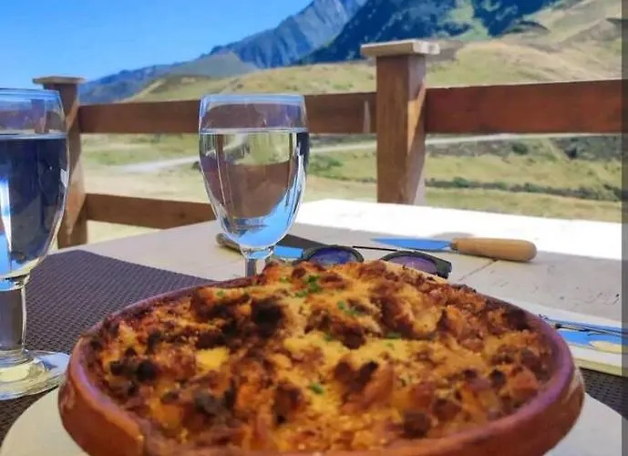 Le Petit Nid Rouge Ustou