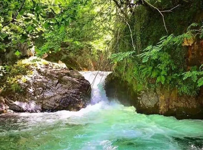 Le Petit Nid Rouge Appartement *