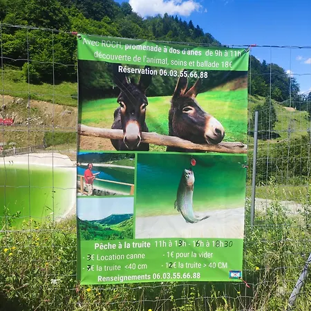 Le Petit Nid Rouge Apartment Ustou